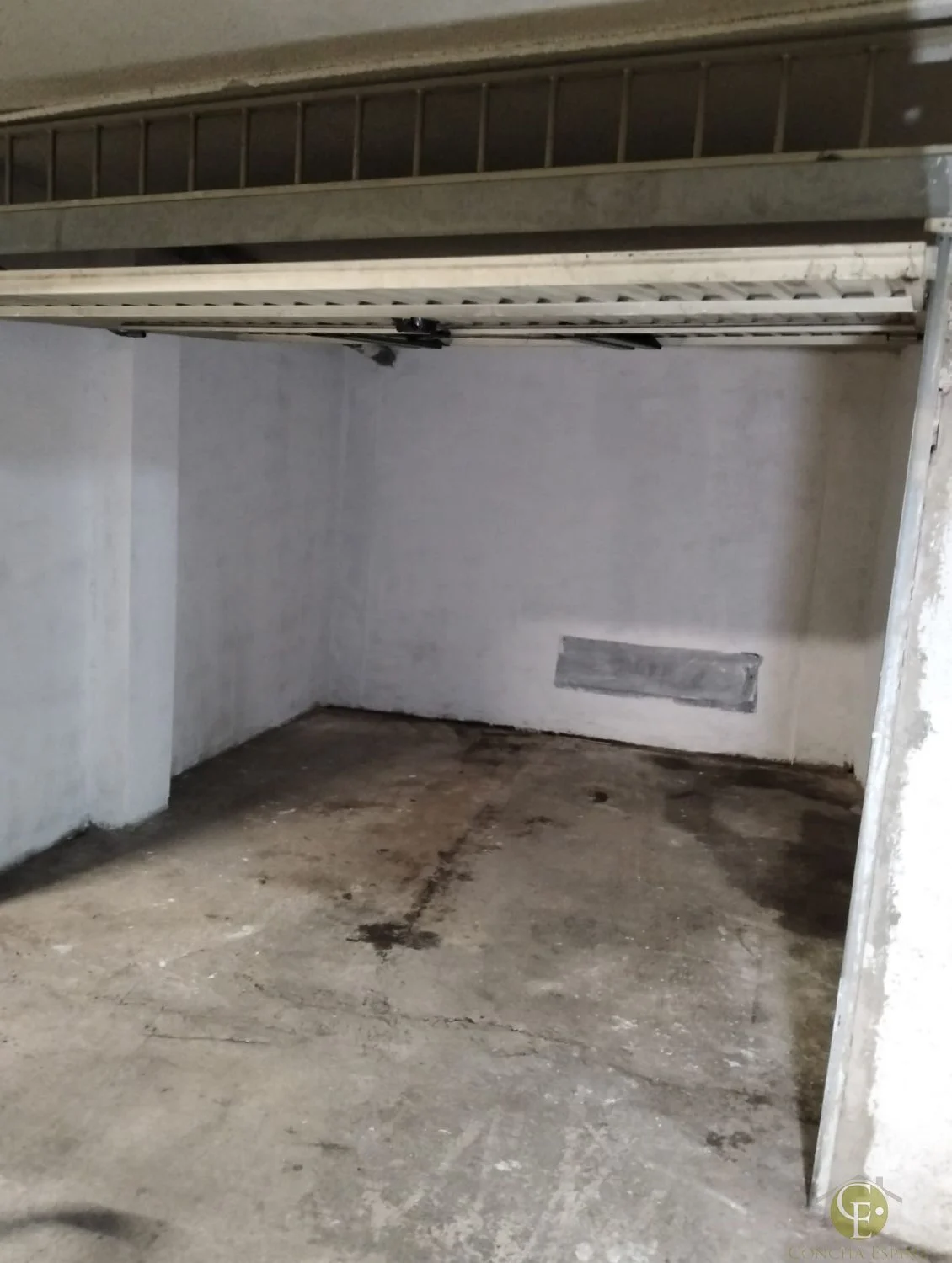 Closed garage in central Santiago