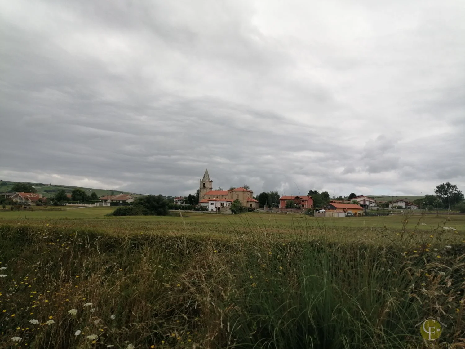 Buildable Hinojedo plot, 250 m² potential