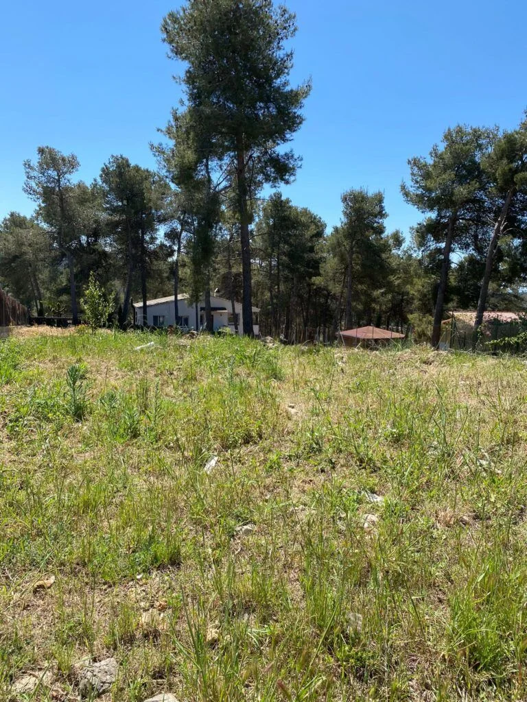 Terreno en Vallirana de 1.150 m²