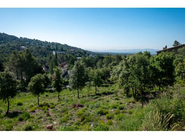 Parcela edificable de 820 m² en Matadepera