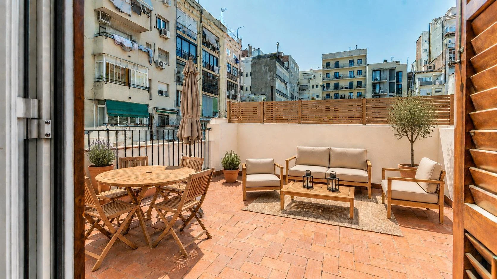 Piso clásico del Eixample con terraza