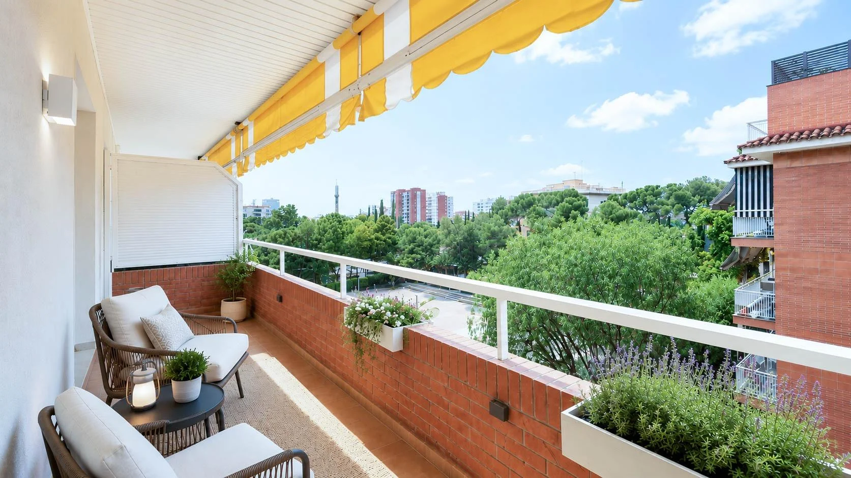 Piso de cuatro dormitorios con terraza en Sarrià