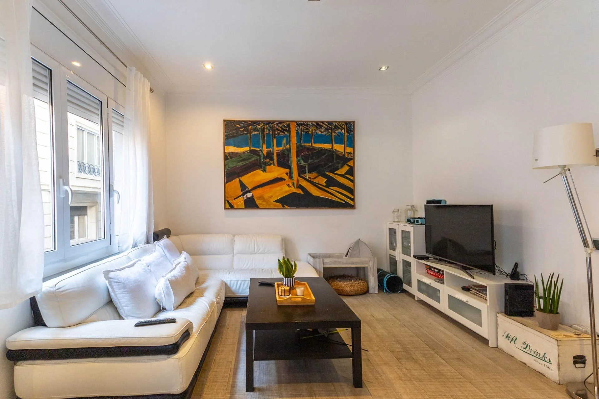 Reformed Barcelona flat with four bedrooms