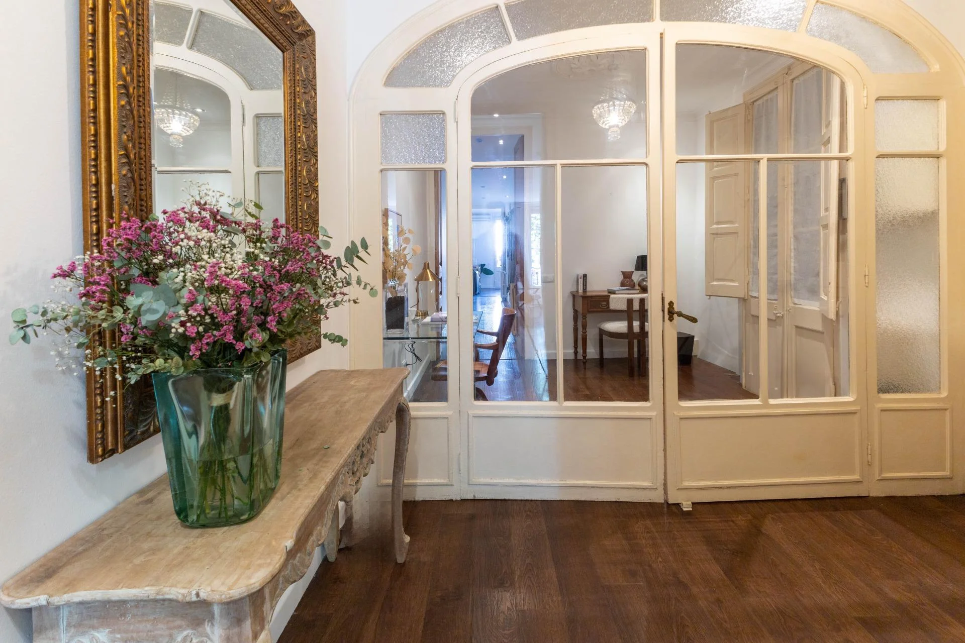 Classic Sant Antoni flat with terrace