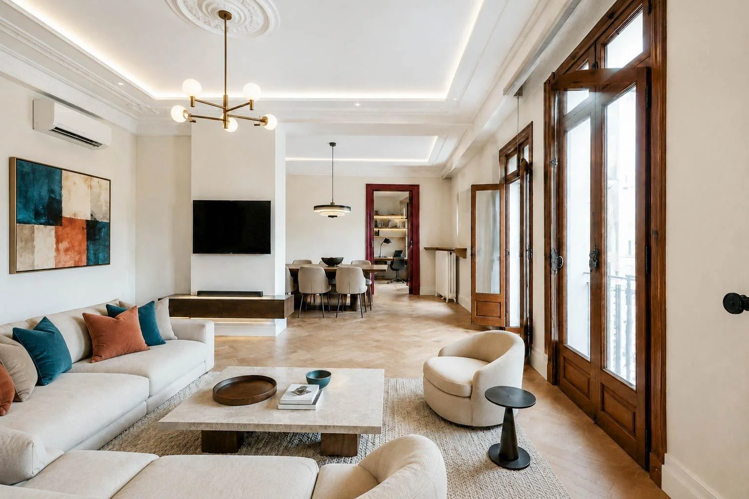 Piso histórico en Eixample, cinco dormitorios