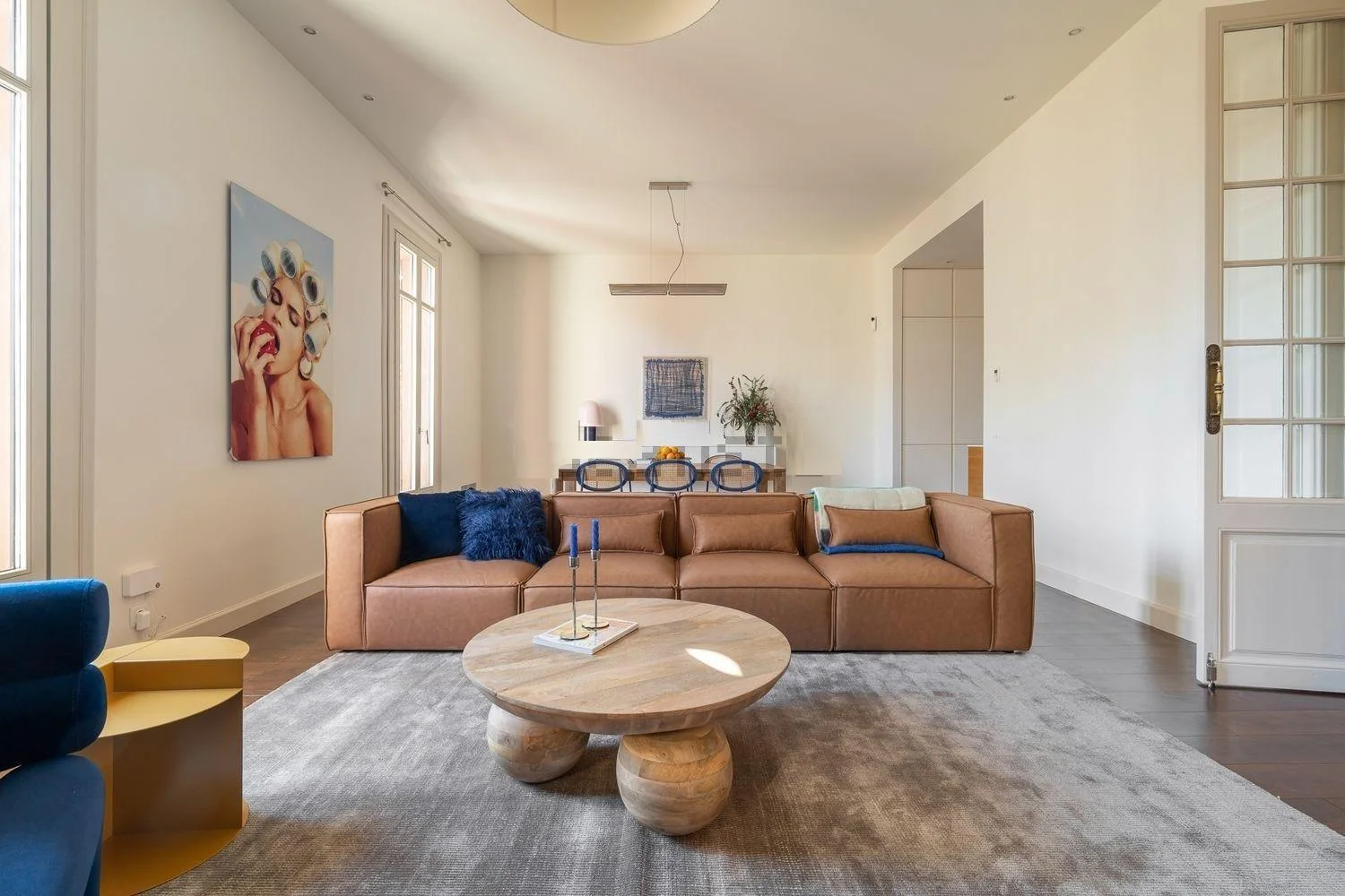 Renovated Eixample flat, two balconies