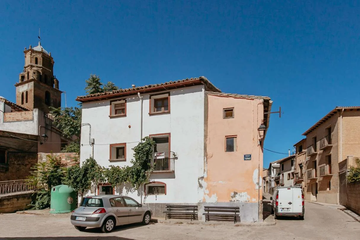 Casa versátil en Angüés, 4 habitaciones