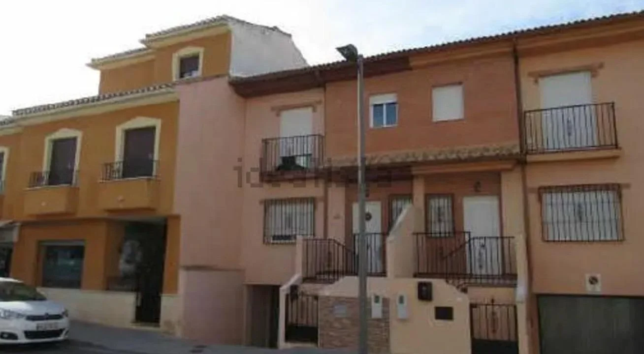 Rented townhouse investment, 5 bedrooms