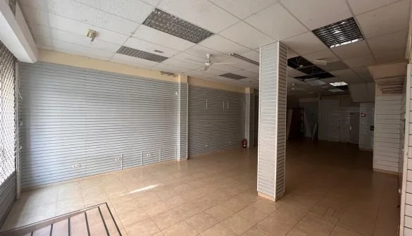 Local comercial en zona portuaria, 103 m²