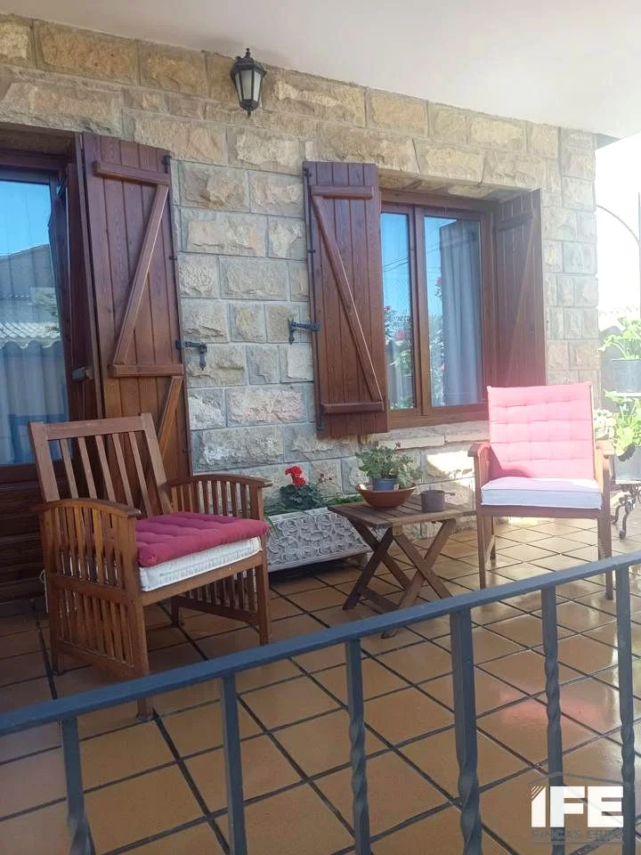 Amplia casa en Luceni con jardín privado