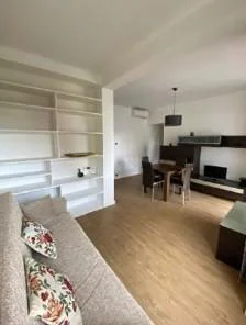 Piso alquilado en novena planta