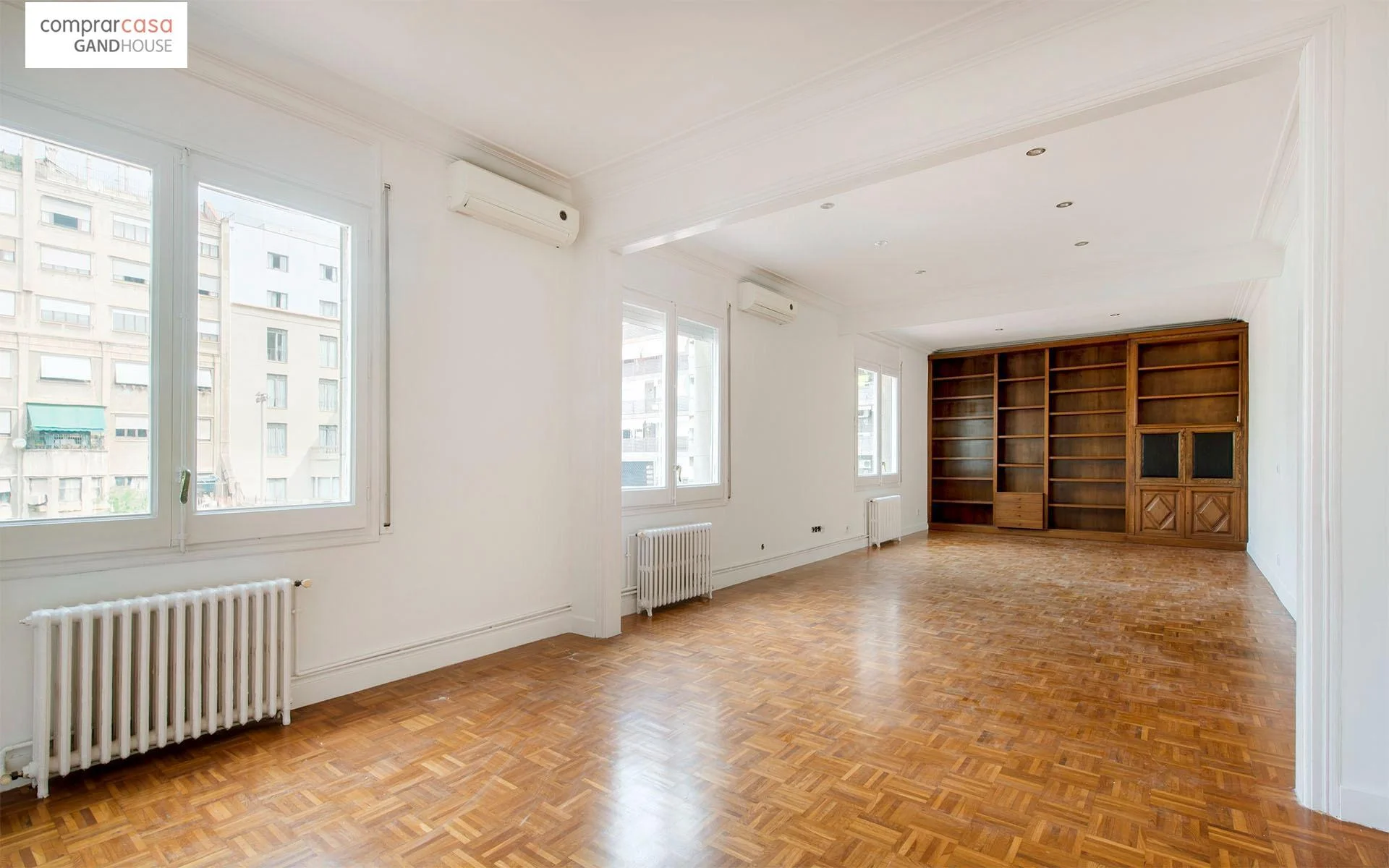 Renovated Eixample flat, 128 m²