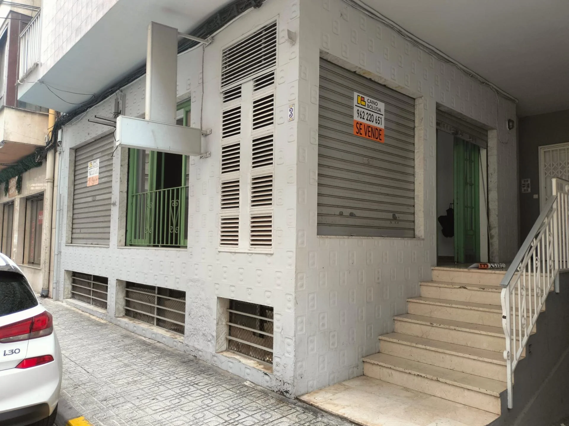 Centre commercial premises, 84 m²