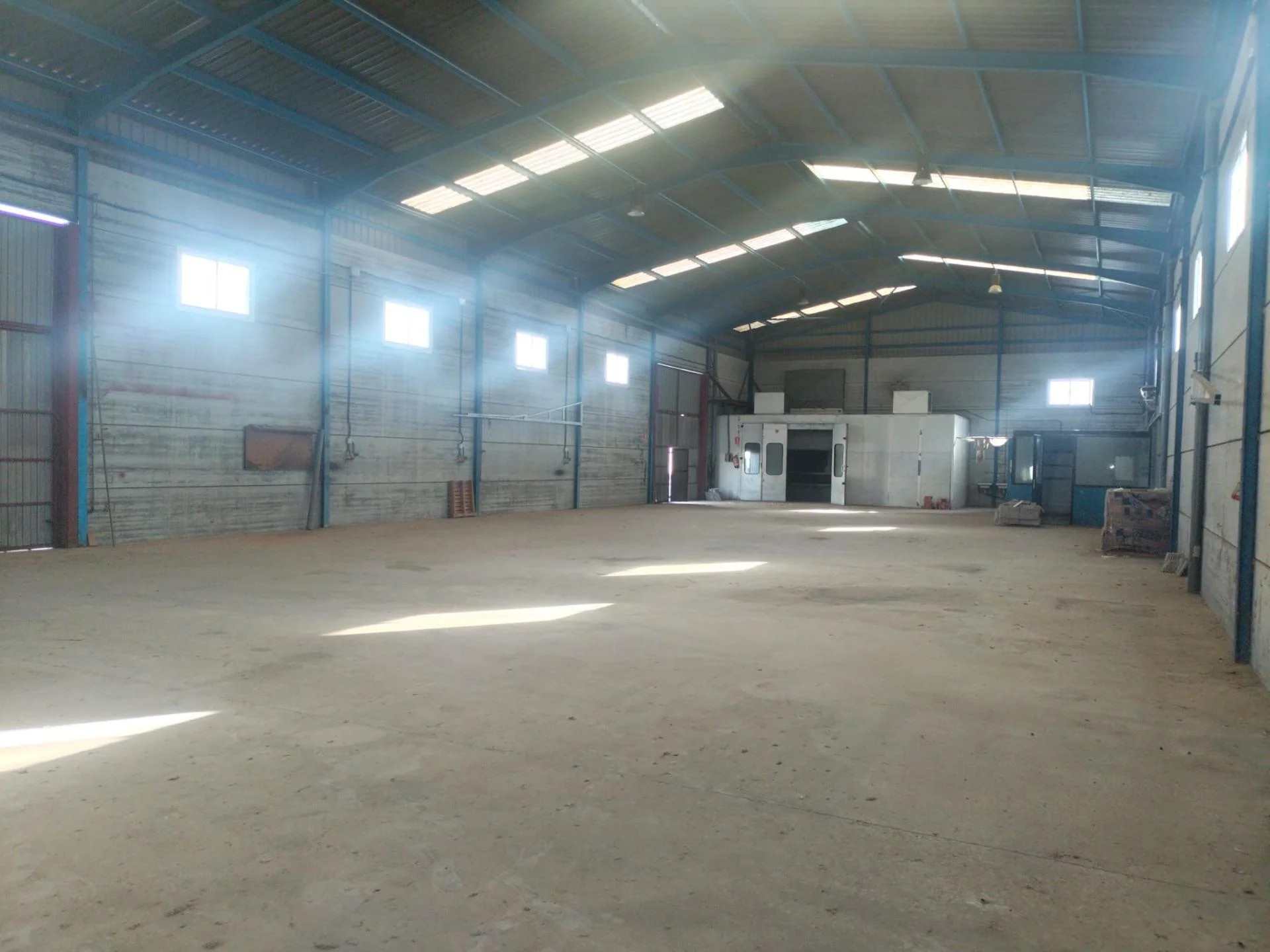 600 m² industrial warehouse in Senyera