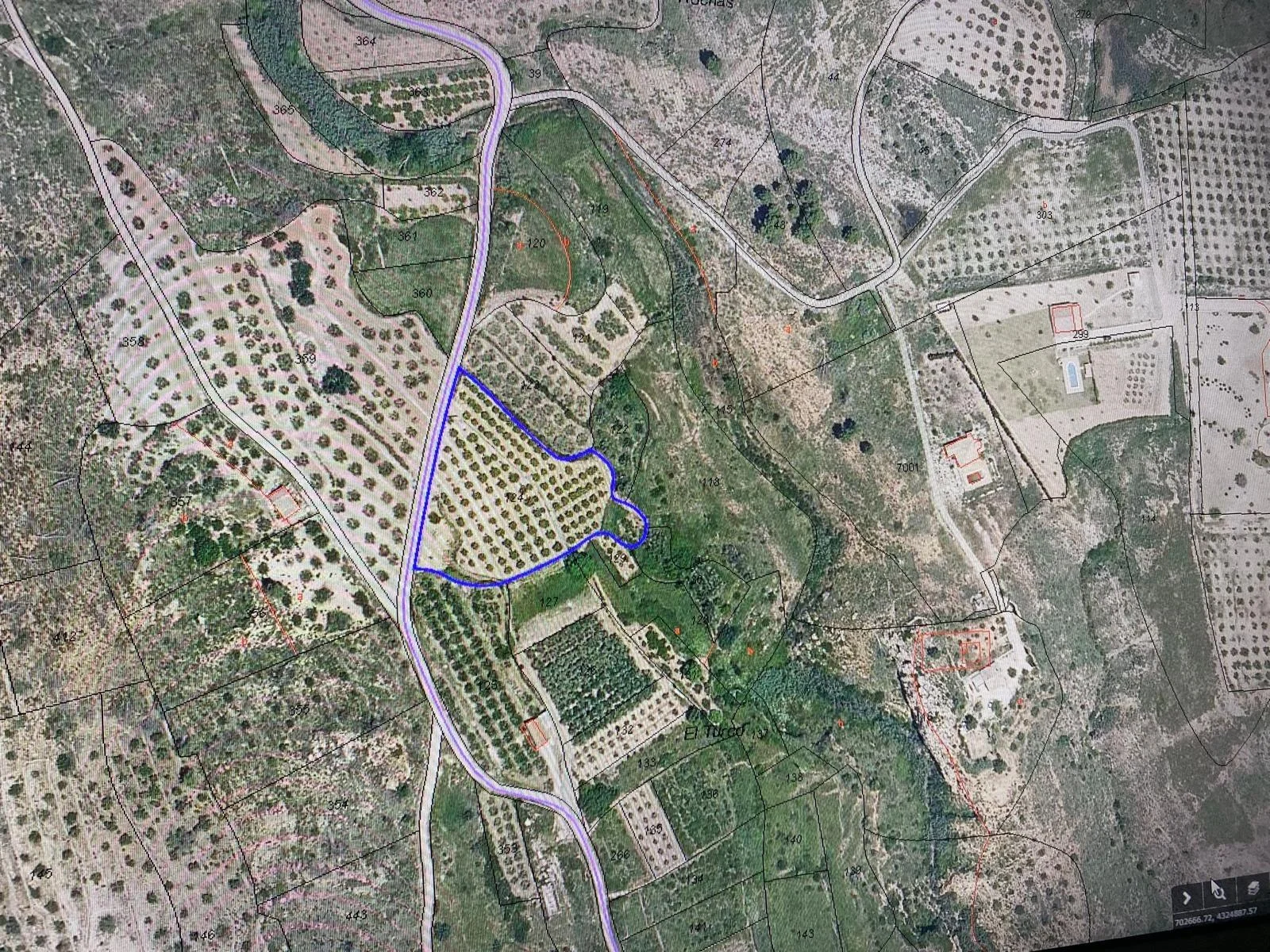 Rural plot in Chella with views