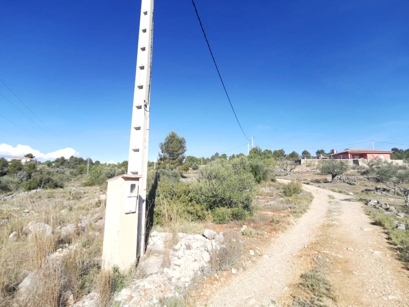 Rural plot near Chella with water