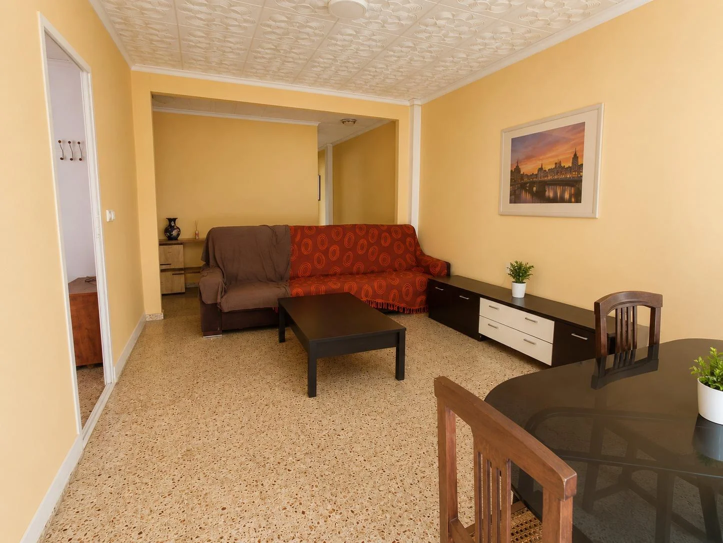 Alcantera flat with annex potential