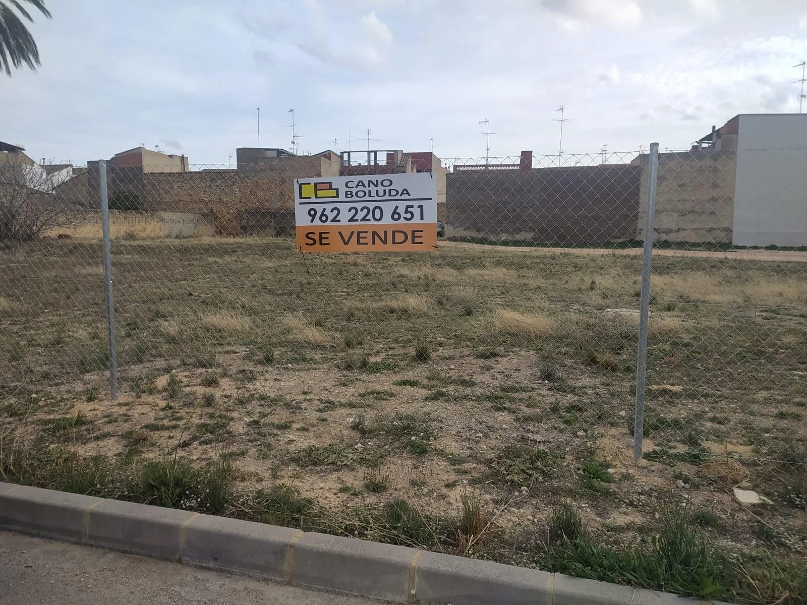 Developable plot in Anna, 2,538 m²