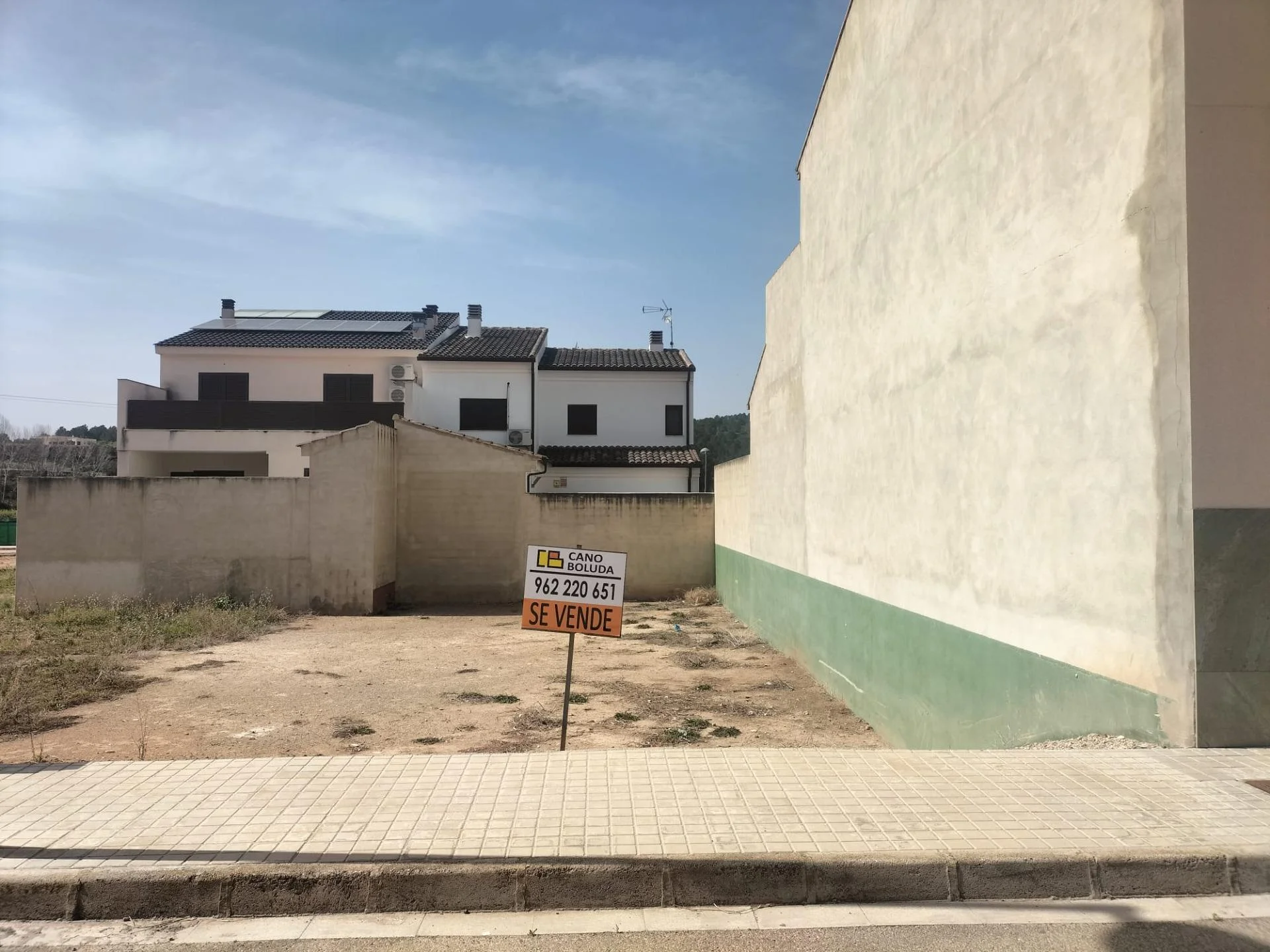 Urban plot in Navarrés, 181 m²