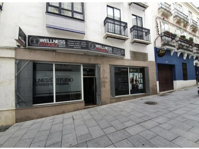 Central Badajoz commercial unit, 220 m²