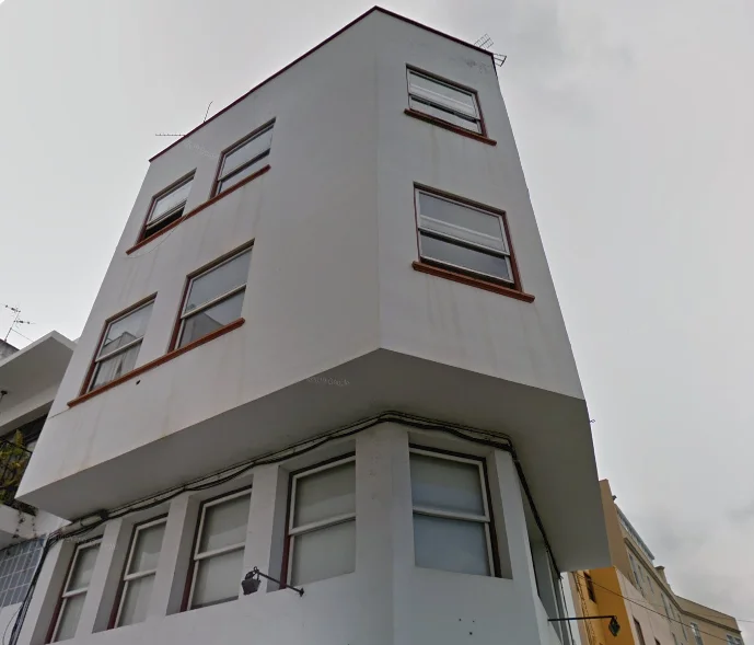 Mixed-use property with four bedrooms