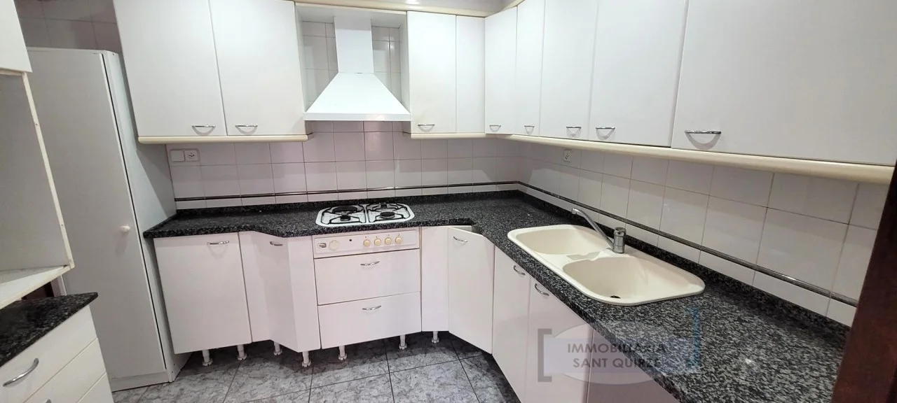 Central renovation house, 184 m²