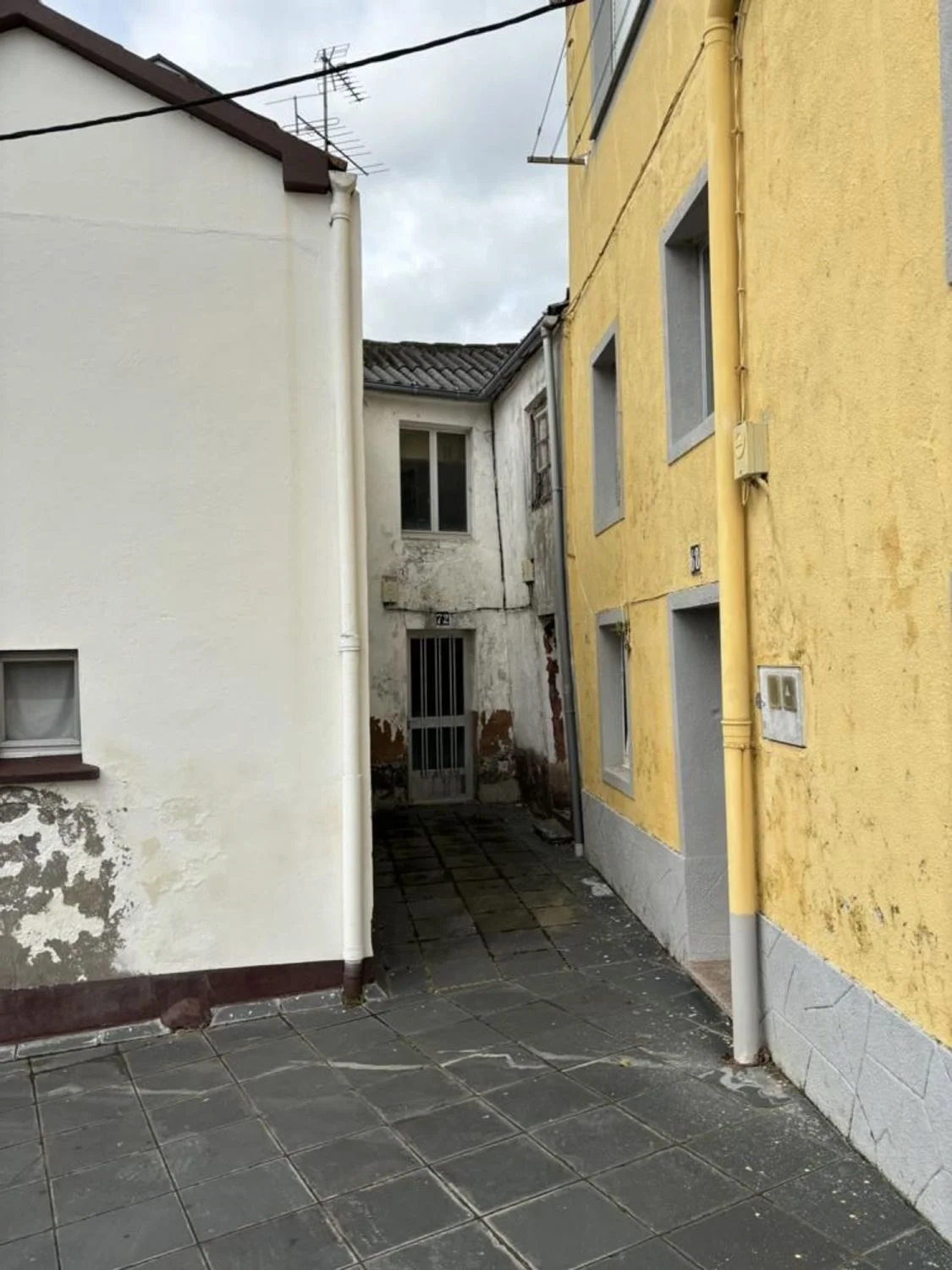 Chalet histórico en Ortigueira, 250 m² para restaurar