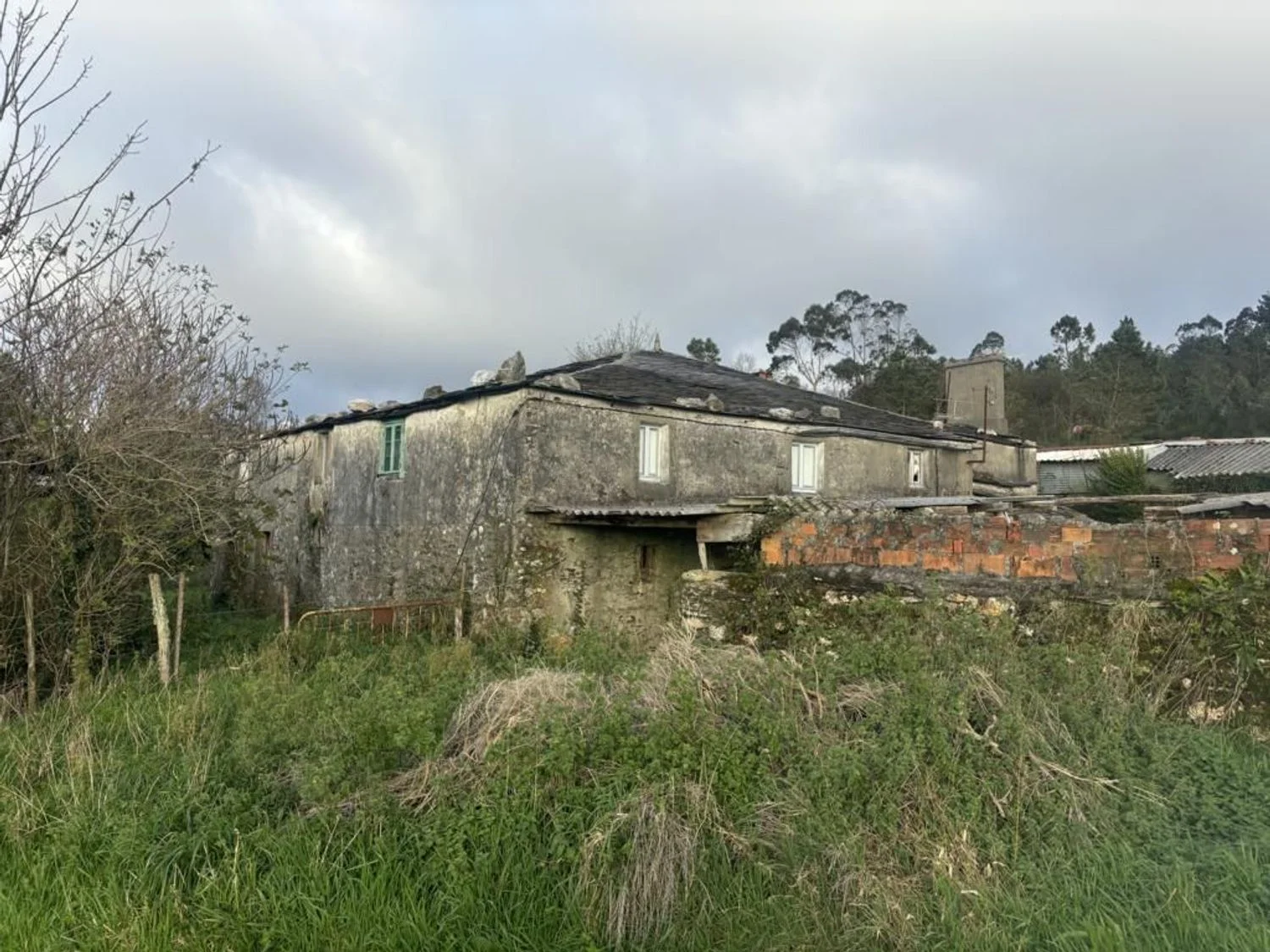 Casa rural de piedra, seis dormitorios