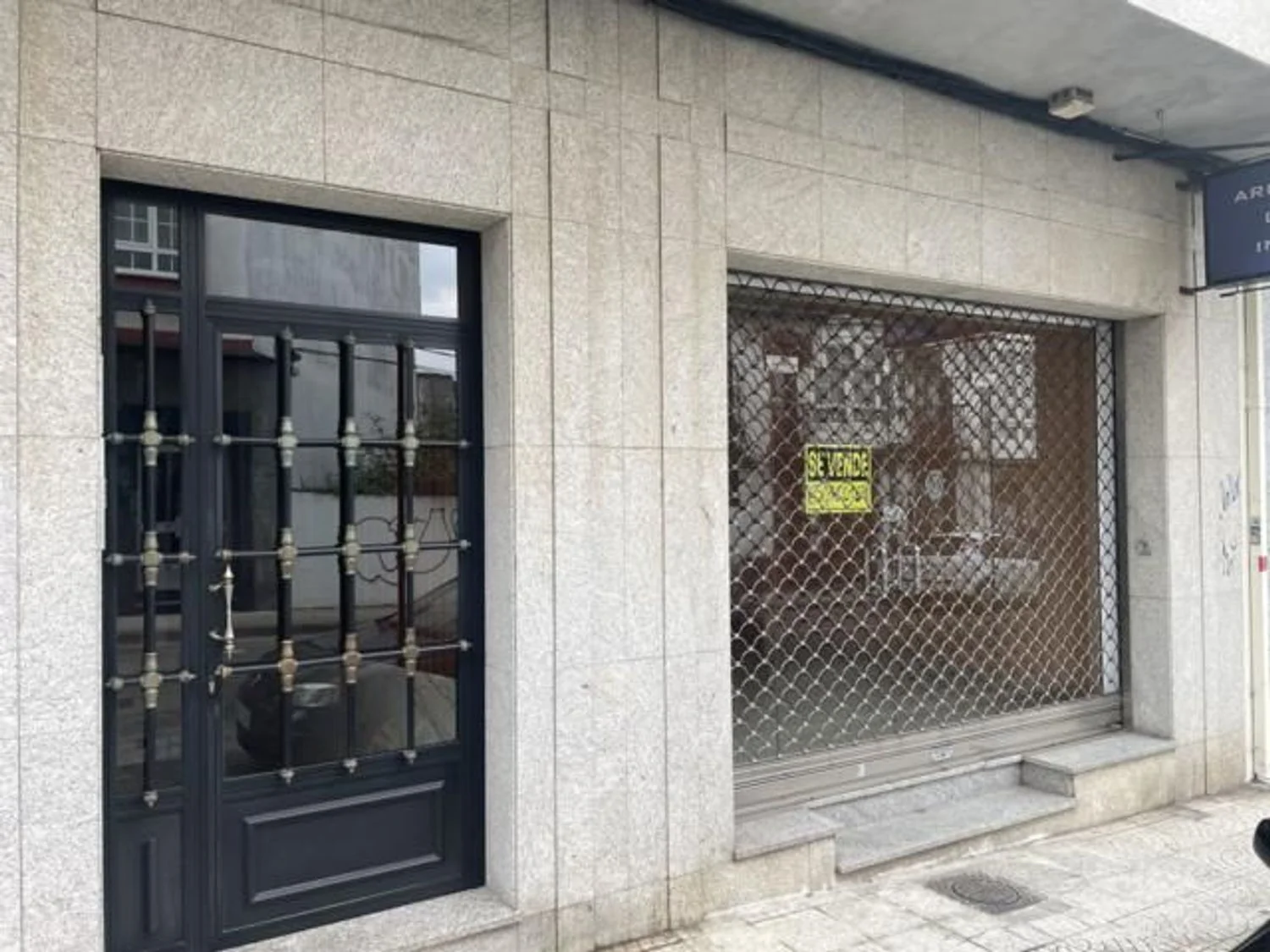 Local comercial céntrico en Ortigueira, 100 m²
