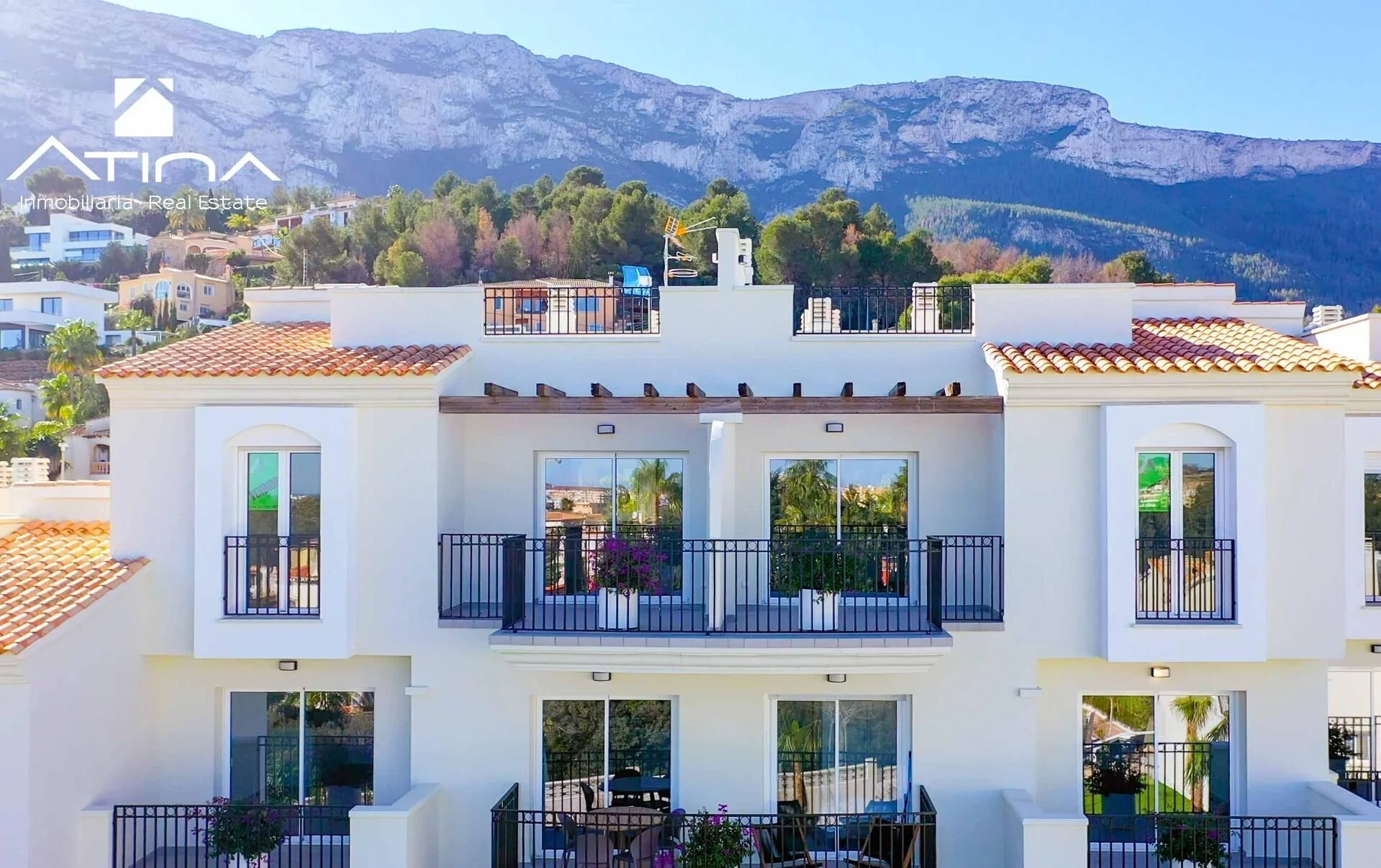 Propiedad renovada en Dénia con terraza de 40 m²