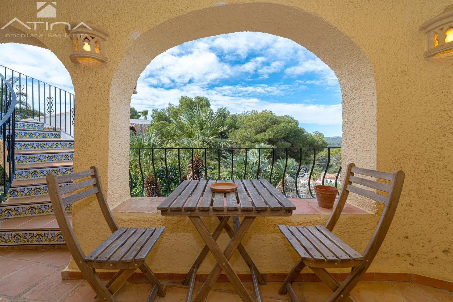 Large private-pool villa in Portichol