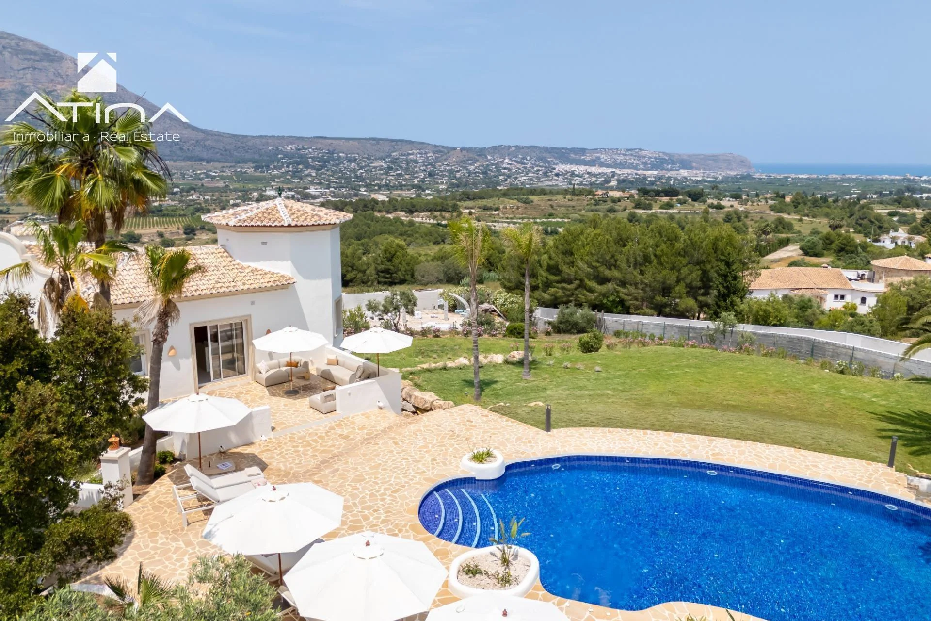 Renovated Jávea villa, 9 bedrooms