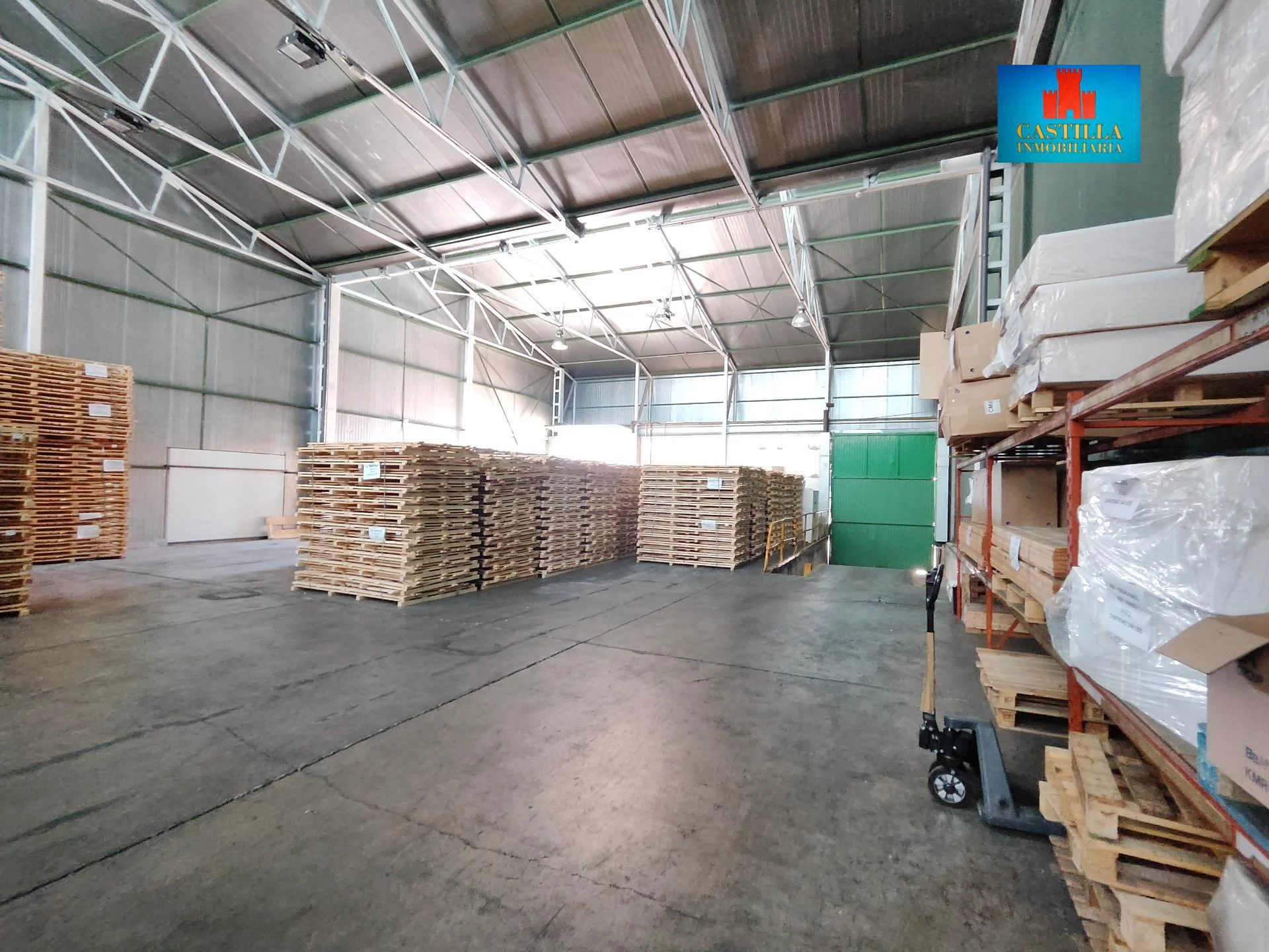 Industrial warehouse in Ávila, 1,903 m²