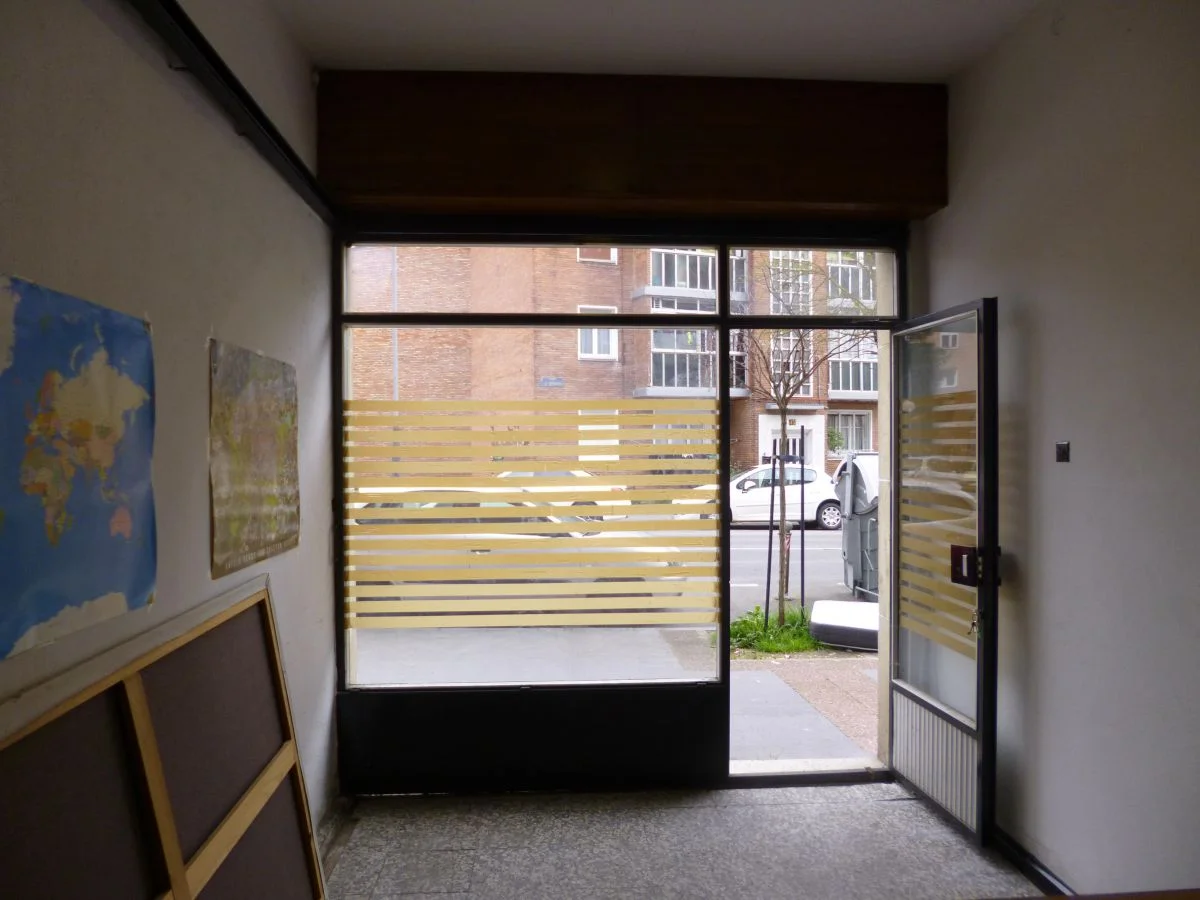 Local a pie de calle con taller