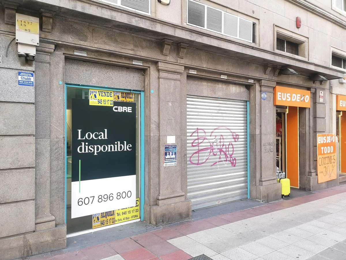 Central commercial premises, 261 m²