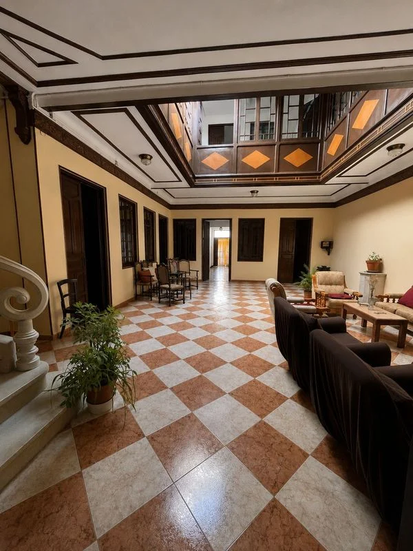 Chalet céntrico en Alcázar con 15 dormitorios