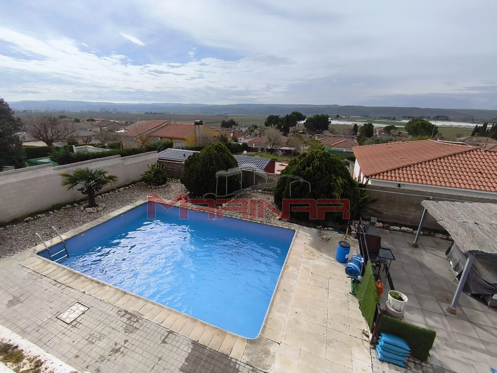 Independent chalet with private pool