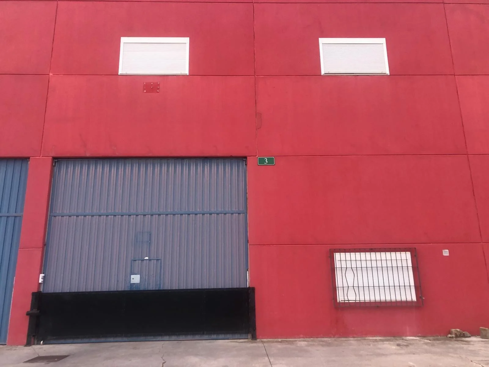 Leased industrial units in Borox