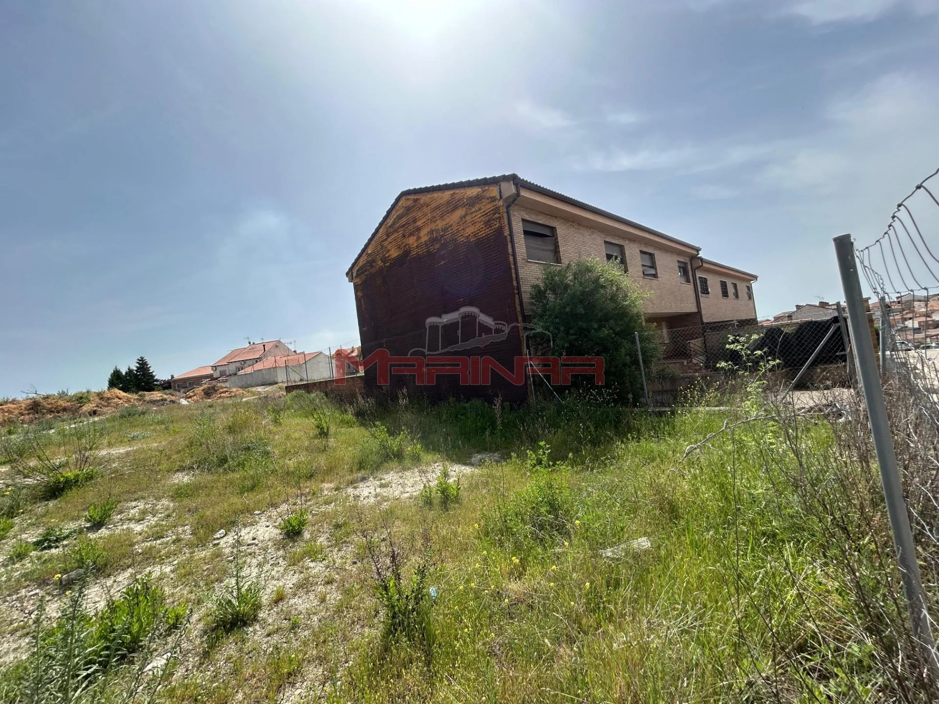 Developable plot in Borox, 200 m²