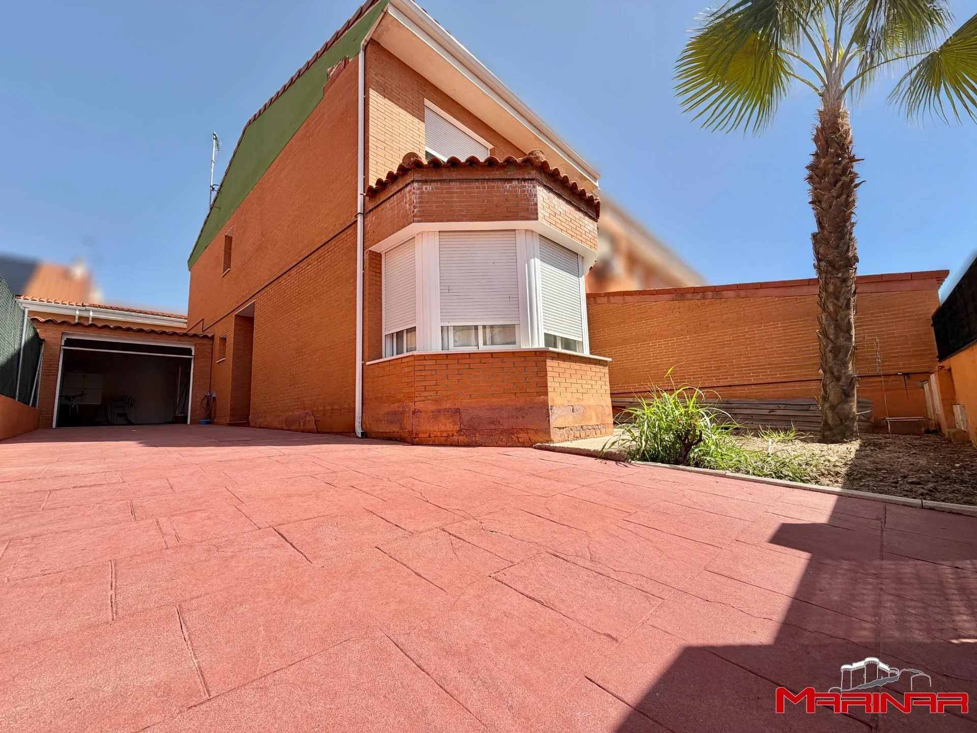 Family townhouse in Los Robles, 4 bedrooms