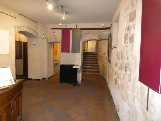 Tenanted Toledo commercial unit, 200 m²