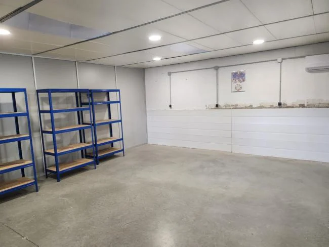 Nave industrial en Azucaica con parcela de 4.650 m²