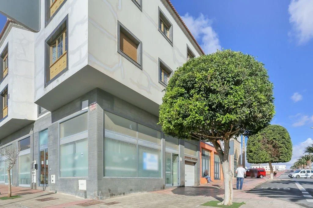 Central commercial premises, 361 m², reform