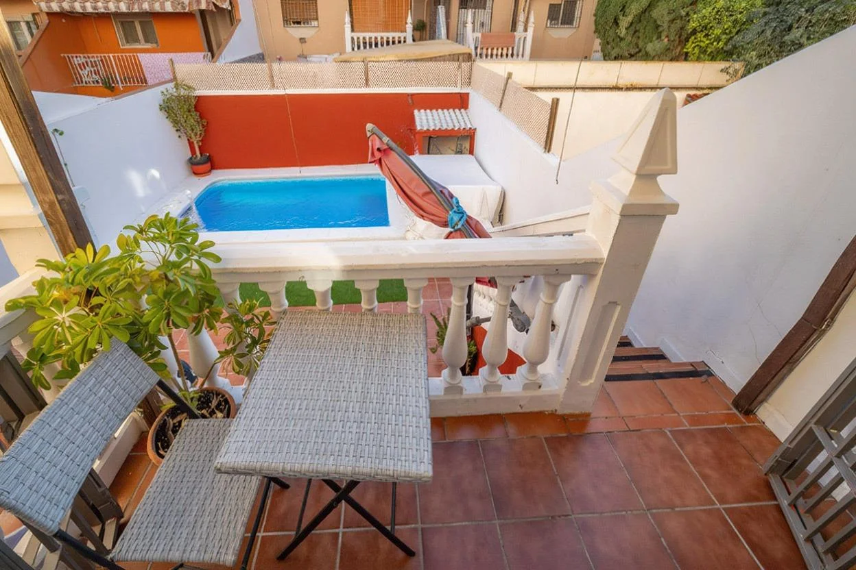 Well-maintained townhouse with private pool