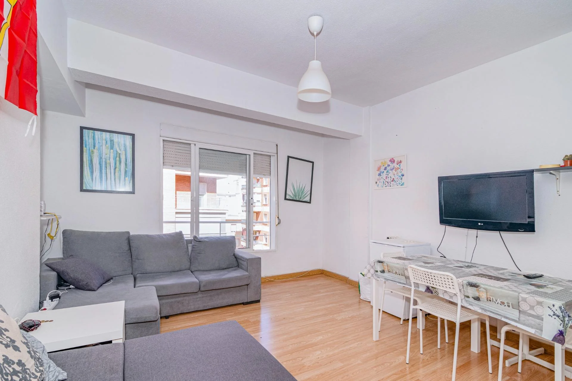 Piso en Arabial con tres habitaciones