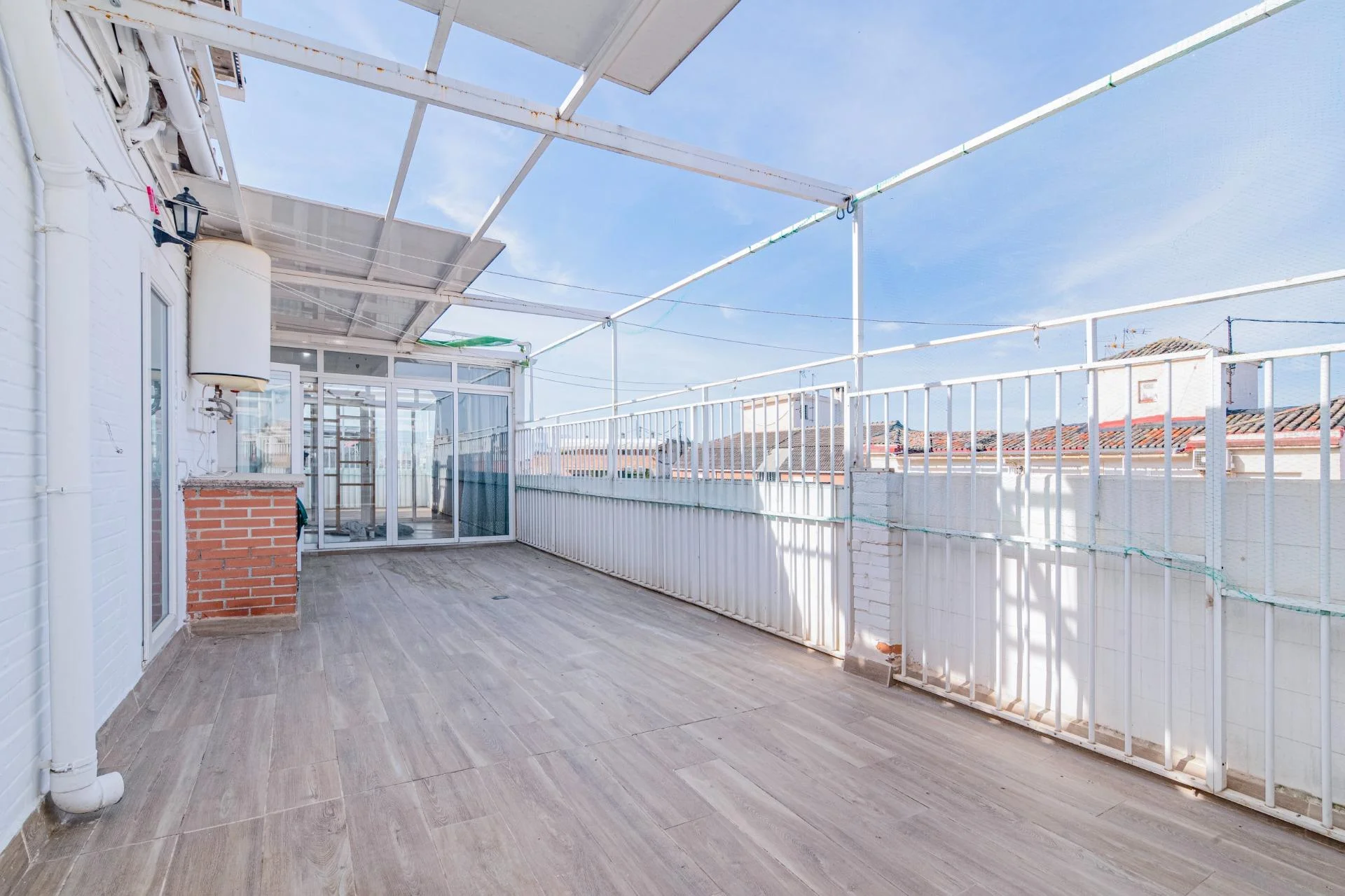 Large Arabial penthouse with 50m² terrace