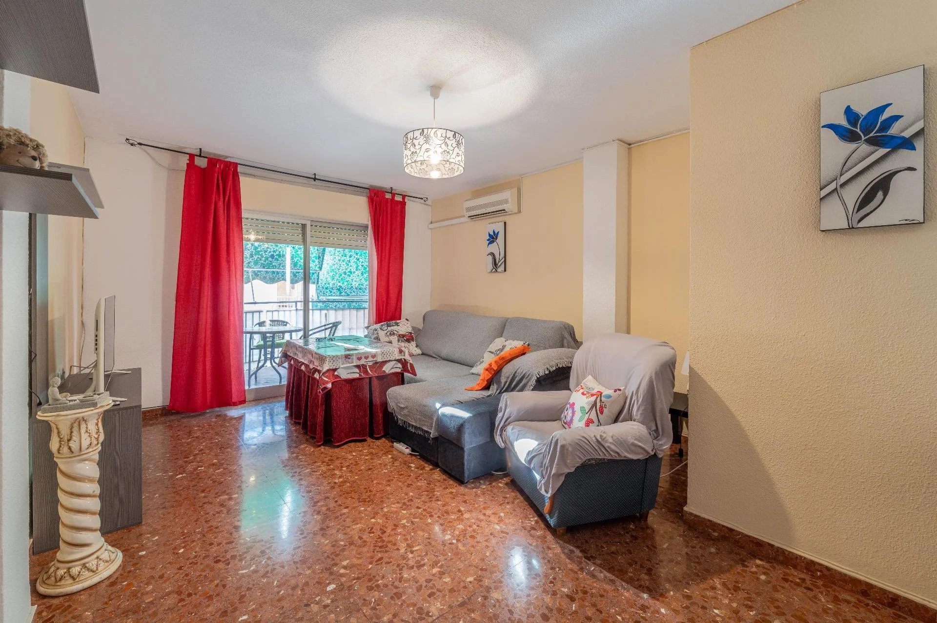 Central Maracena flat, three bedrooms