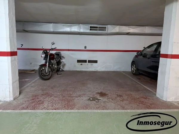 Garage for car and motorcycle in Barenys