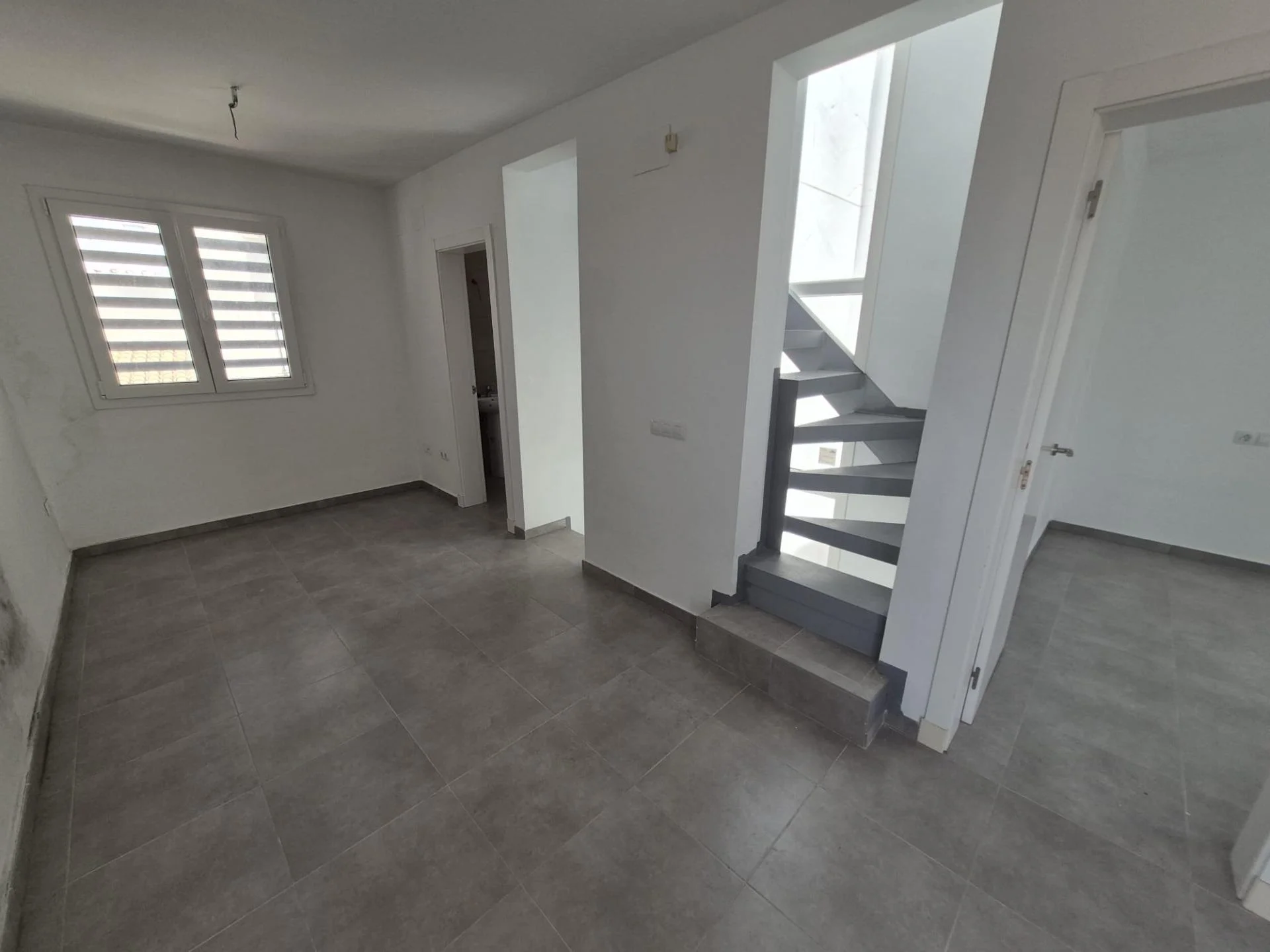 Casa nueva de tres dormitorios en Espera