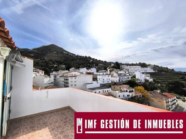 Renovated Cómpeta townhouse, 3 bedrooms